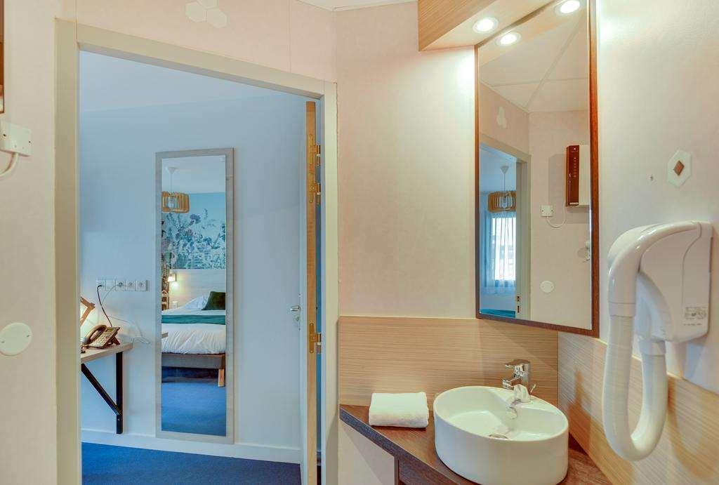 Brit Hotel Au Pays De Vitré Étrelles Habitación foto
